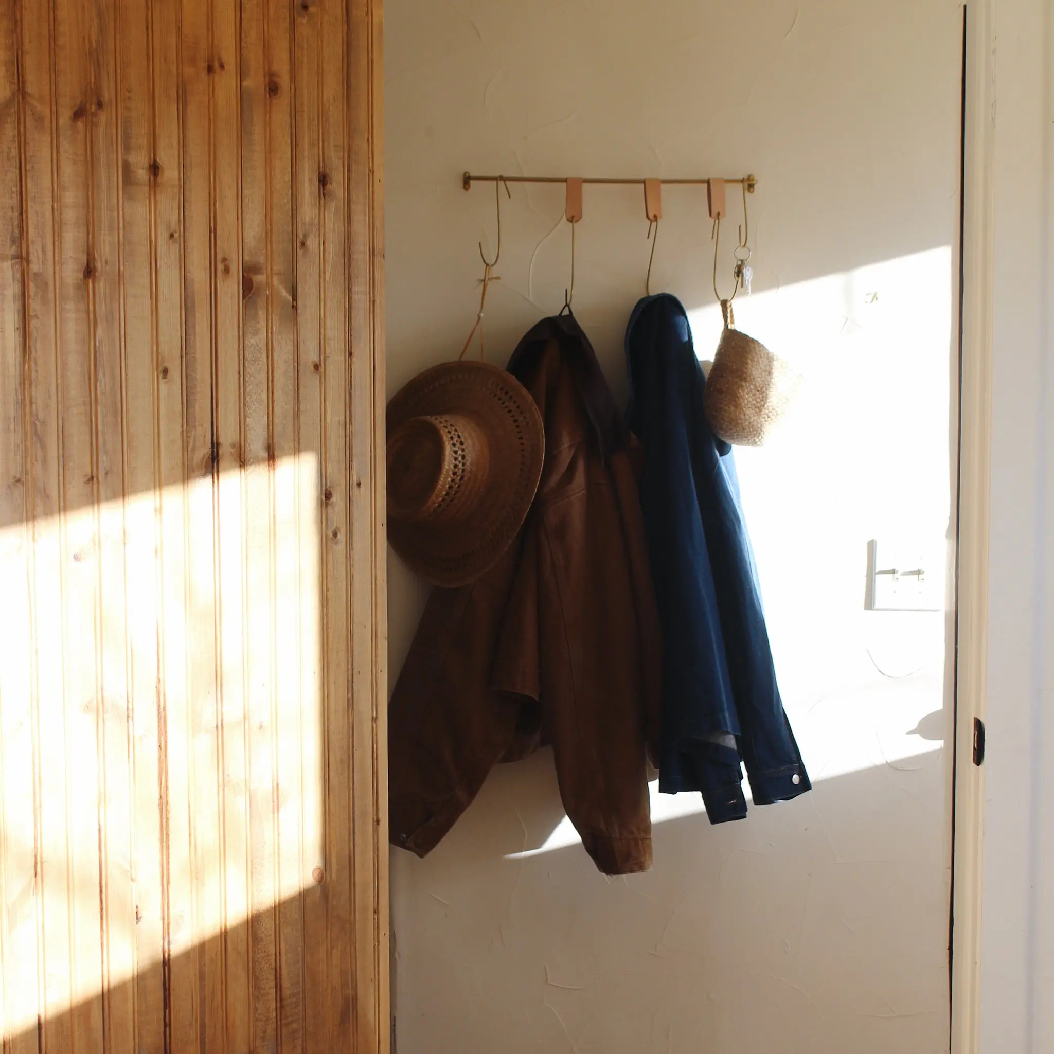 Solid Brass Hanging Rail - Medium