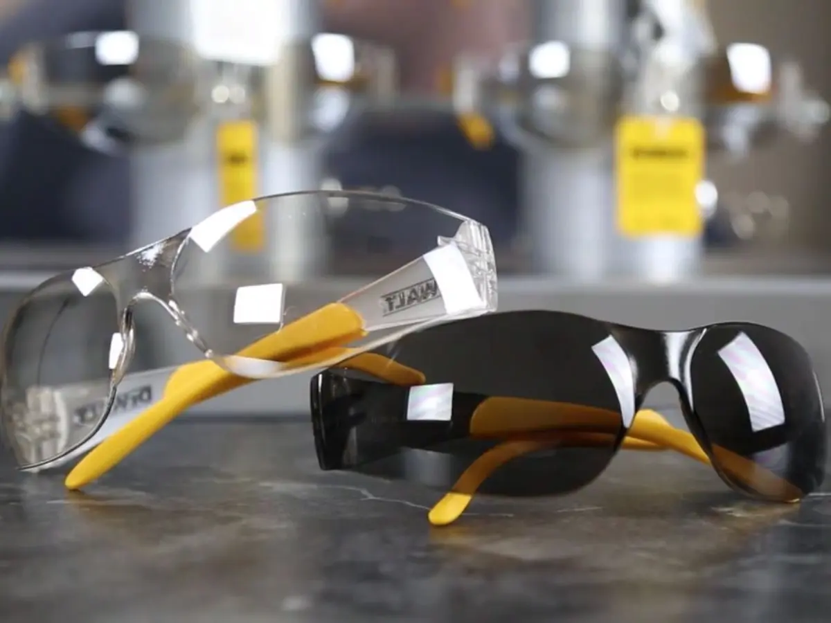 12 pack Dewalt Protector High Performance Safety GLASSES 12 pack Dewalt Protector High Performance Safety GLASSES