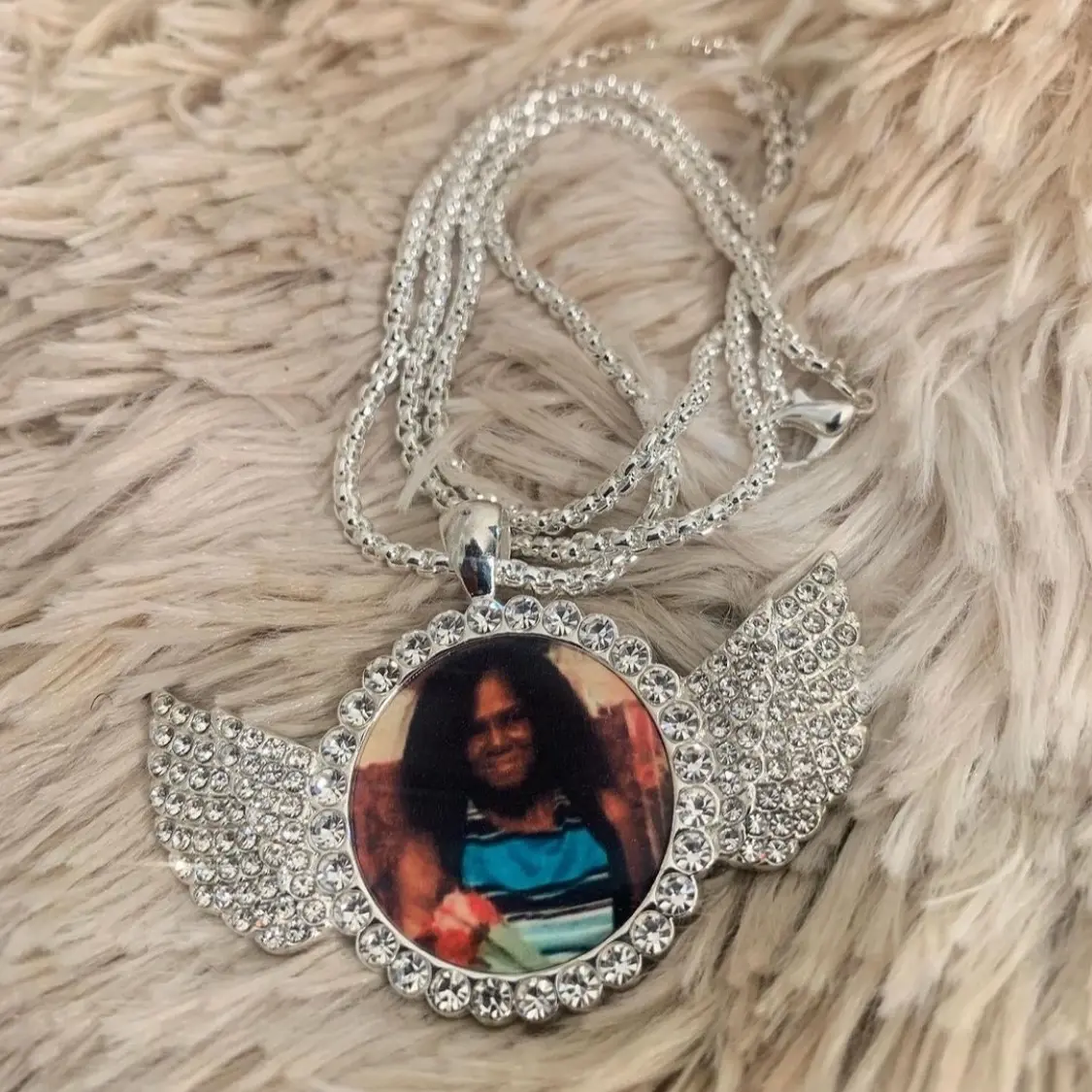 Custom photo memorial Wing pendants