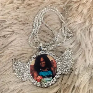 Custom photo memorial Wing pendants