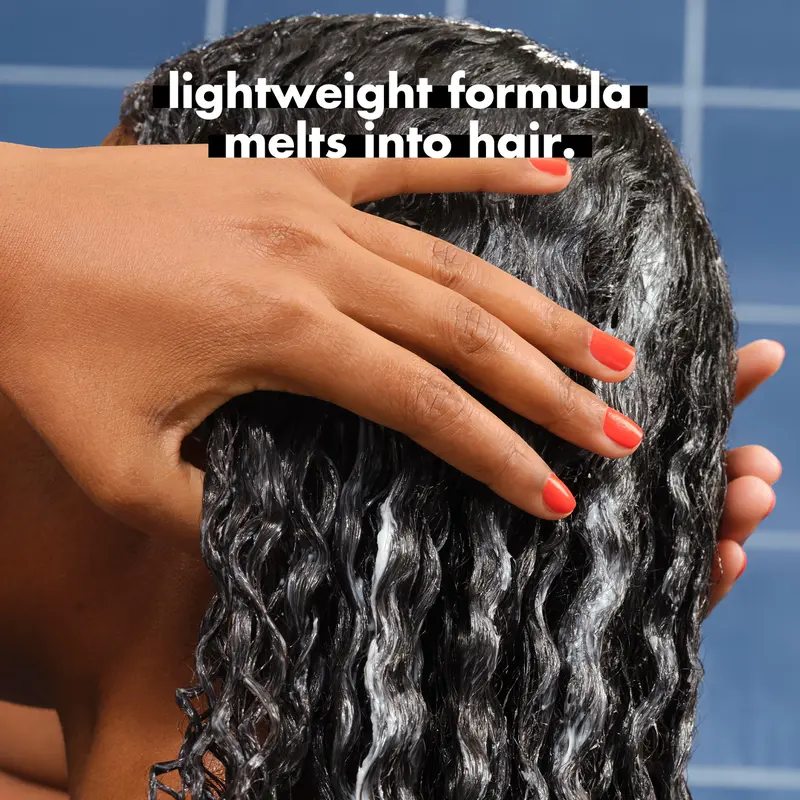 Never Thirsty Shampoo & Conditioner: Moisturize + Strengthen in One Set