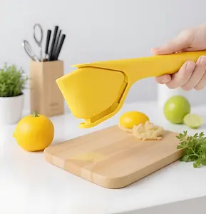 Lemon Squeezer Easy-Squeeze Max Yield Foldable Flat Citrus Juicer for Lemon & Lime, Portable Manual Hand Press for Fresh Juice Anywhere, Compact Space-Saving Kitchen Tool for Home Travel