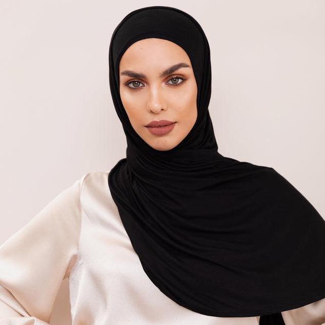Voile Chic Instant Jersey Hijab – Pre-Sewn Slip-On, 75" x 23.5", Lightweight 95% Viscose 5% Lycra, All-Day Comfort, No Pins