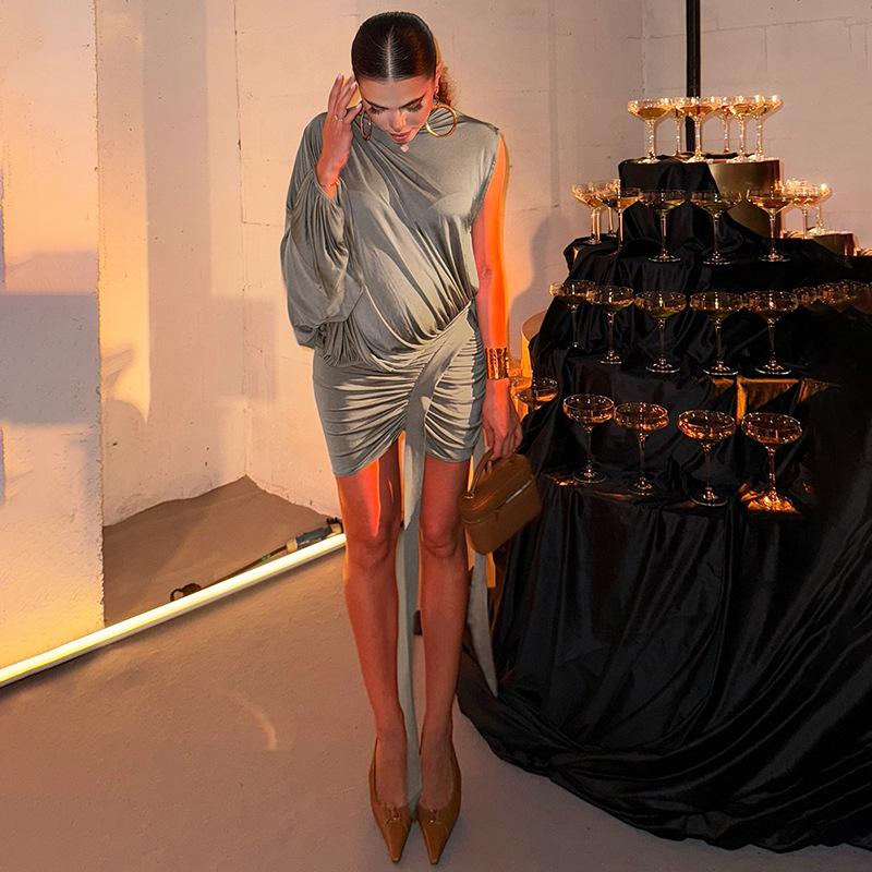 2026 Autumn New Women's Fashion Elegant Half-High Collar One-Shoulder Top with Hip-Hugging Pleated Irregular Skirt