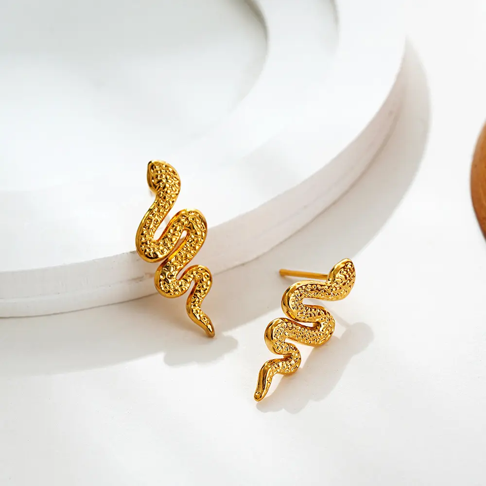 Stainless Steel Gold-Plated Snake-Shaped Earrings Medusa Earrings Necklace Set Jewelry