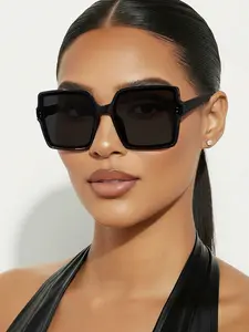 Women's Classic Square Frame Sunglasses, and Tortoiseshell Lightweight Frames, Fashionable Trendy Accessory for Outdoor Activities, Lightweight Material, Trendy Beach Eyewear, High Quality Sunglasses