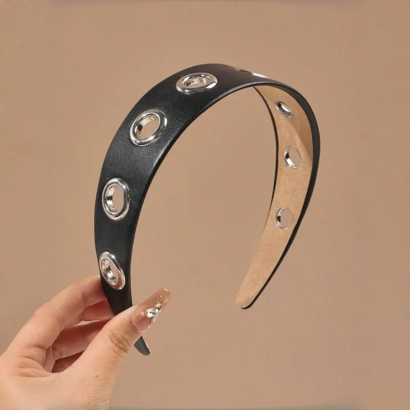 Women's Punk Wide Leather Headband with Metal Grommets Gothic Y2K Headband PU Leather Hair Hoop for Daily Concerts Party Styling Edgy Hair Accessory