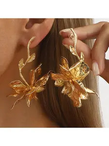 Cross-border new retro style earrings for women, creative metal flower earrings, leaf high-end earrings