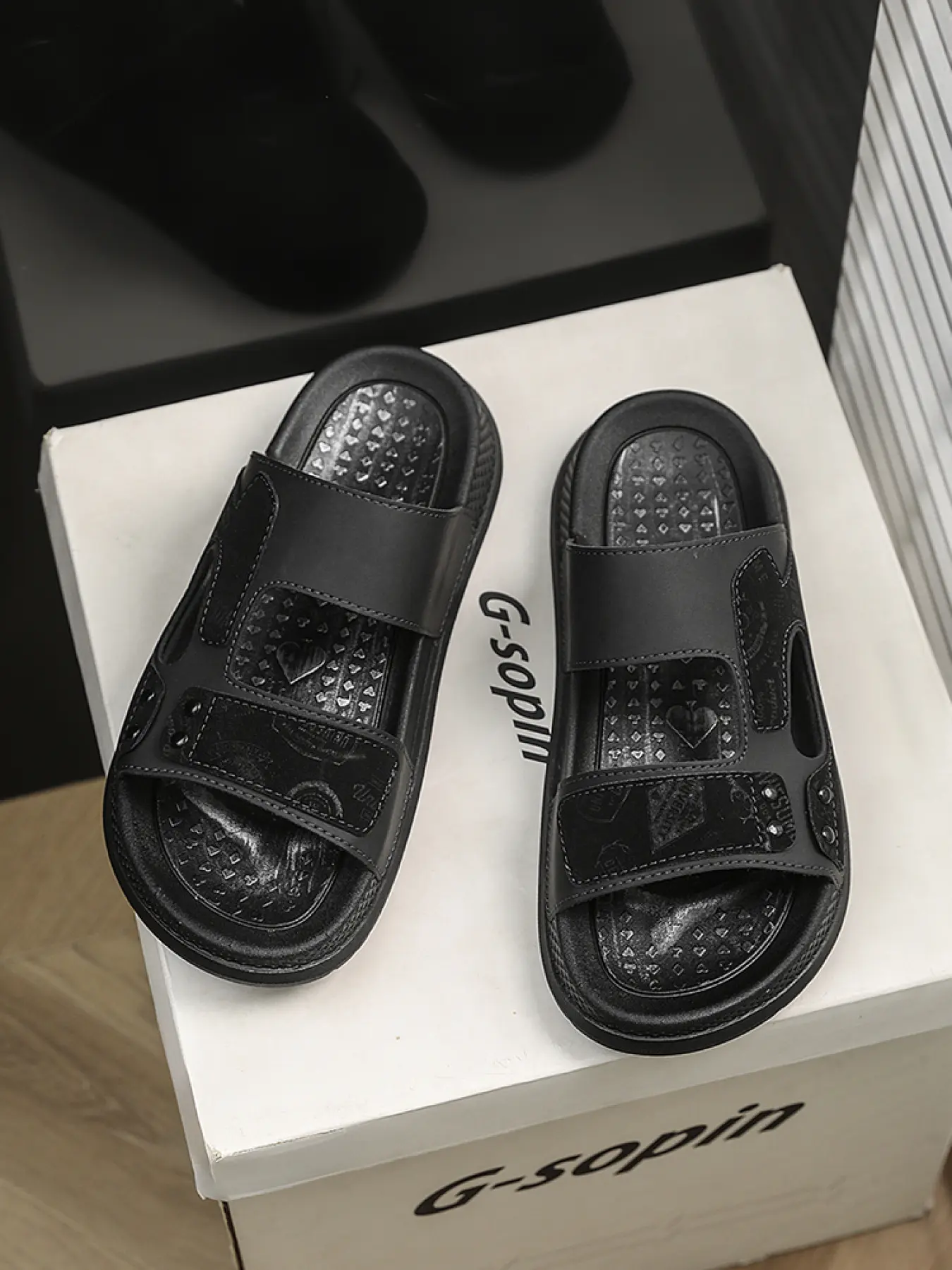1 Pair Men's Plus Size Luxury Business Casual Slides| Smart Casual Style | Soft Cushion Non-Bulky Feet + 2 Color Options | Business Casual / Daily Shopping / Outdoor Spots, High-End Versatile Slides