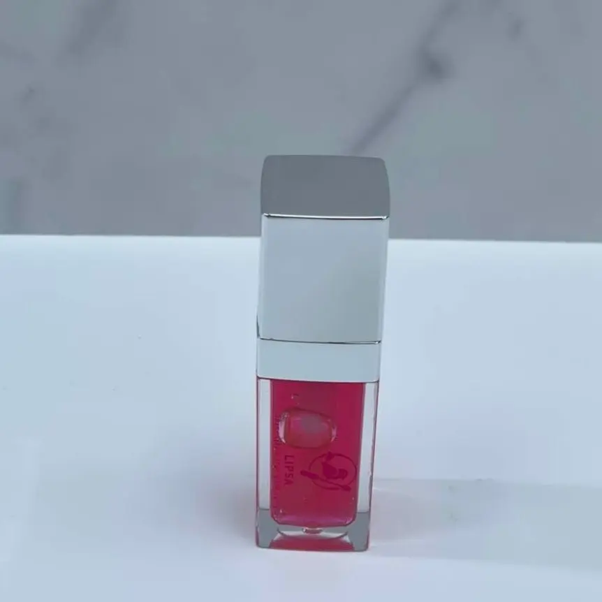 Lip Gloss - Makeup Cosmetic for Luscious Lips Lip Gloss - Makeup Cosmetic for Luscious Lips