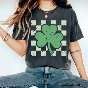 Retro St Patrick's Day T-Shirt, Vintage Lucky Shamrock Graphic Tee, Classic Clover Shirt, Retro Irish Holiday Apparel
