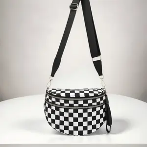 Soft Plaid Large Capacity Messenger Bag for Women, Fashion Casual Shoulder and Crossbody Purse, Lightweight Portable Tote for Outdoor, Work and Daily Travel