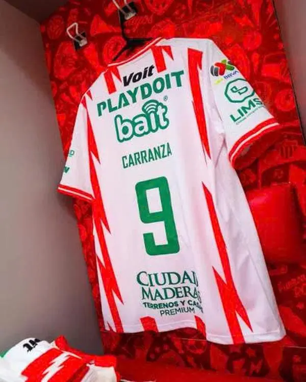 Necaxa 26-27 Julian Carranza #9 home jersey – fan edition
