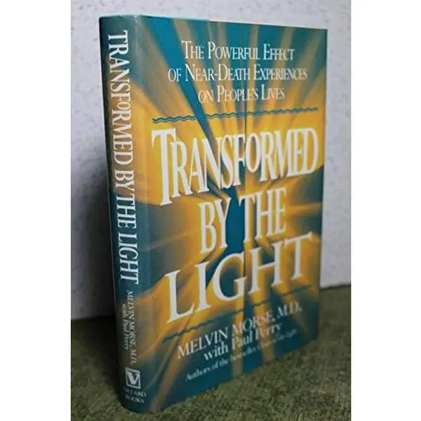 USED Book - Transformed By the Light: The Powerful Effect of Near-Death Experiences on People's Lives by Dr. Melvin L. Morse (Hardcover) - english