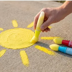 ...3pcs indoor and outdoor sponge chalk brushes, set of 3, suitable for outdoor creative scenes such as sidewalk painting, driveway graffiti, and wall painting. Features thickened sponge brush heads with strong water absorption and even coloring