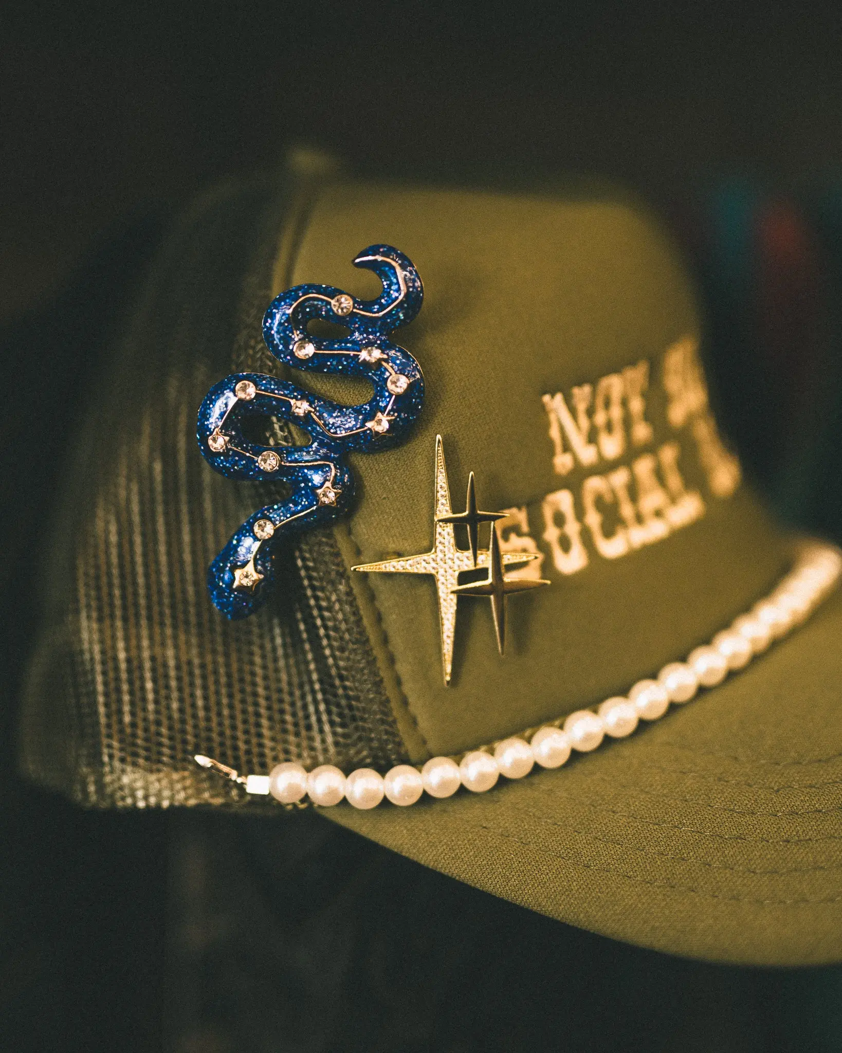 Star Dust Hat Pin - Shine Accent, Perfect Add-On for Cowboy Hat Wearers, Casual Trucker Brooch & Collar Clip Fashion Accessory