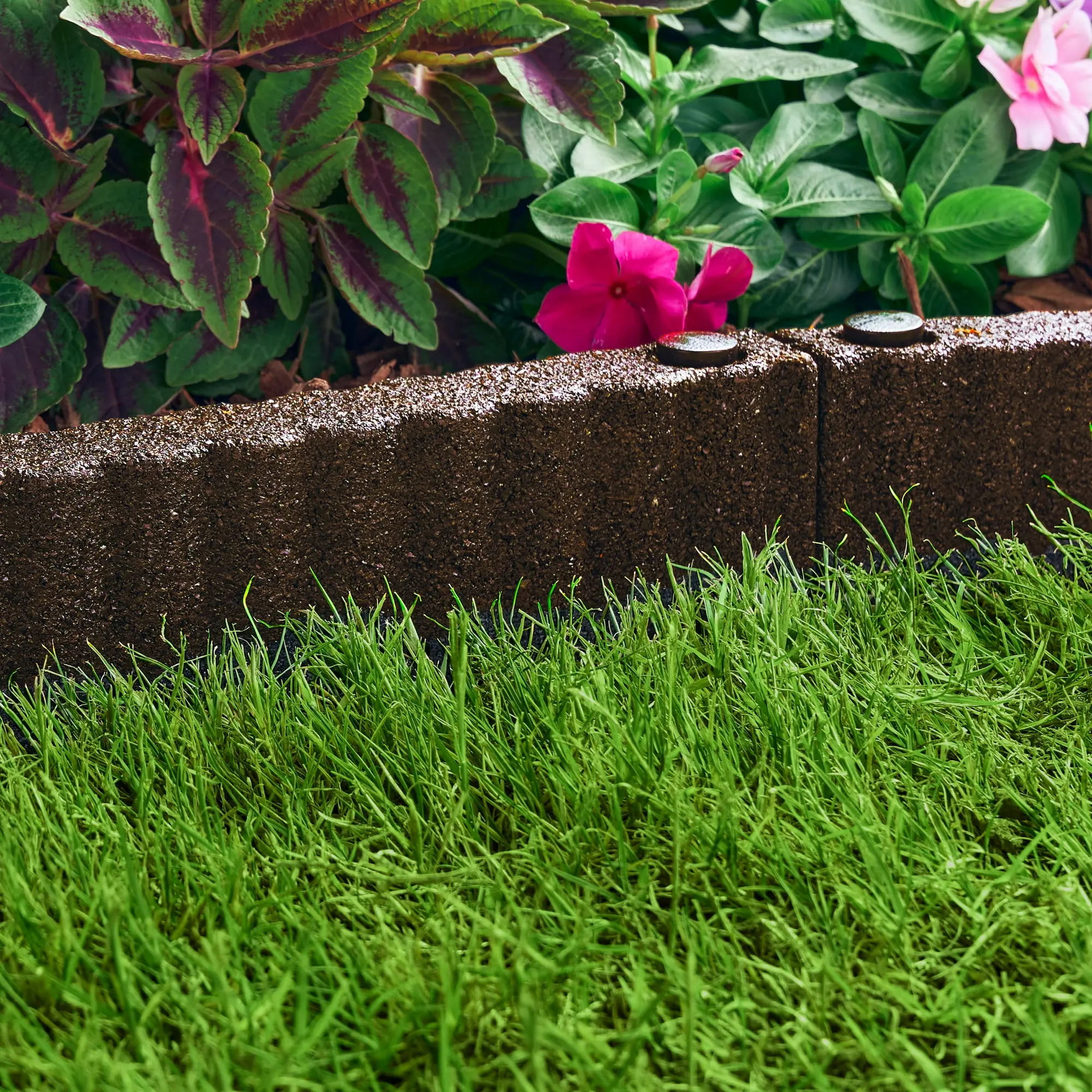 Expert Gardener 2' x 3" Black/ Brown/ Dark Gray Recycled Rubber Garden Border Landscape Edging - 8 Pack