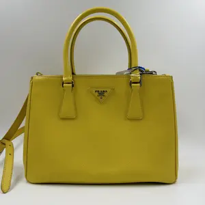 Pre-owned PRADA PVC tote handbag