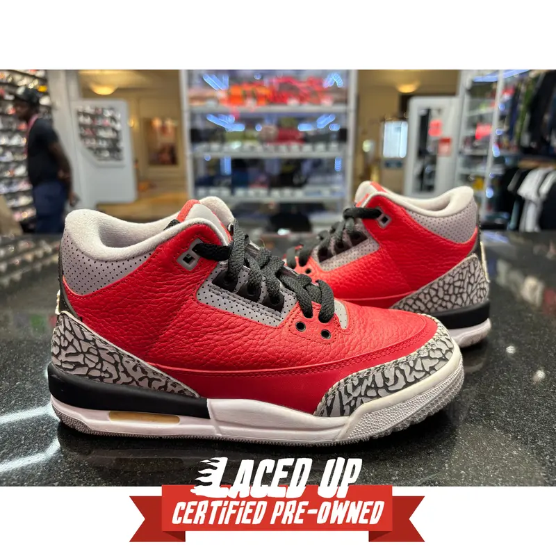 PRE OWNED Air Jordan Retro 3 "Red Cement" GS
