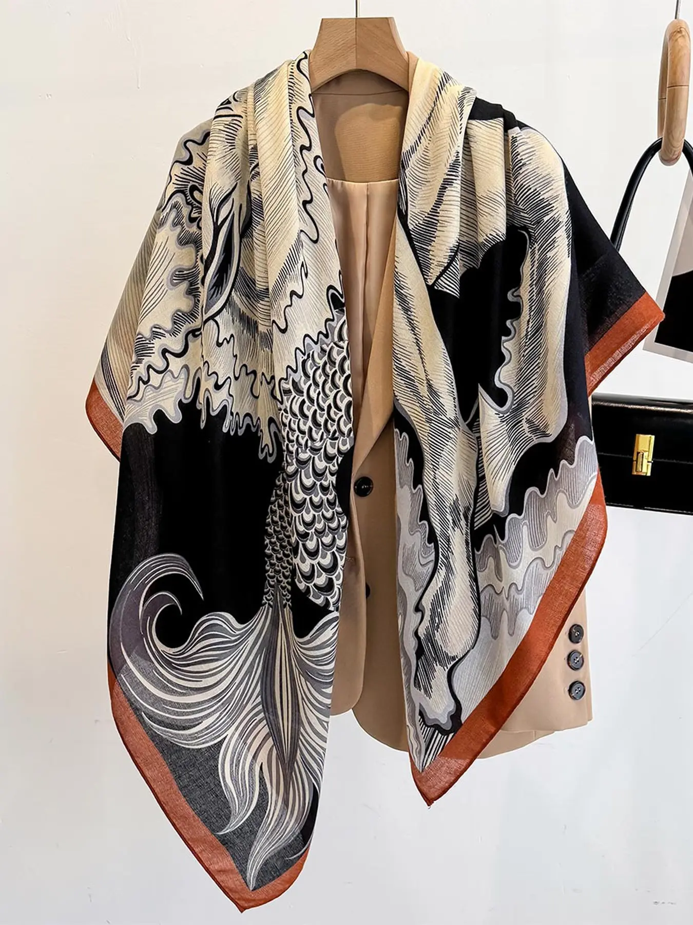 Fashion Horse Print Large Scarf Multifunctional Decorative Neck Gaiter, Suitable for Travel Dating Decoration