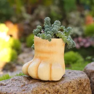 Cat Claw Model Flower Pot, Decorative Resin Garden Ornament, Dual-Use Planter and Decoration, Outdoor Lawn Accessory