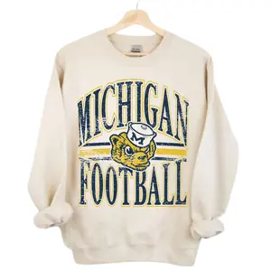 Michigan Vintage College Football T-Shirt, Michigan Vintage Sweatshirt, Graphic Michigan College Sport Hoodie, Gift Shirt for Men, Women