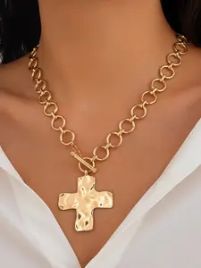 Vintage Simple Exaggerated Metal Geometric Round Hammered Cross Pendant Necklace, High-Quality Fashion, Elegant Necklace, Suitable for Women Daily Commute, Cross Necklaces, Fashion Jewelry