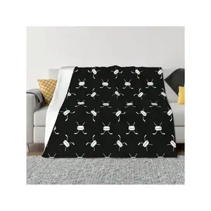 1pc Large Hockey Stick Design Throw Blanket - Soft Lightweight All-Season Bedspread/ Couch Cover - Hockey Player Silhouettes In Black & White - Sports Fan Home, Bed Bug, Hockey Room Decor, Hockey Decor