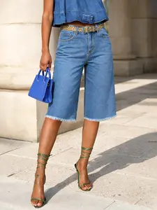 Summer New Light Blue Washed Edge Jeans, Vintage Loose Fit, Casual Vacation Style, Streetwear Fashion, Slim-Fitting Five-Pocket Denim Shorts