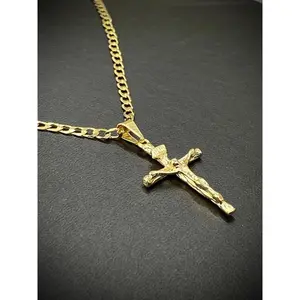 Hip hop twist chain necklace with a rustic cross pendant—ideal as an Easter gift set necklace for men and women. A classic fashion accessory for everyday wear; gothic male accessories.