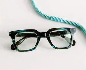 Peepers: Page in Teal Horn