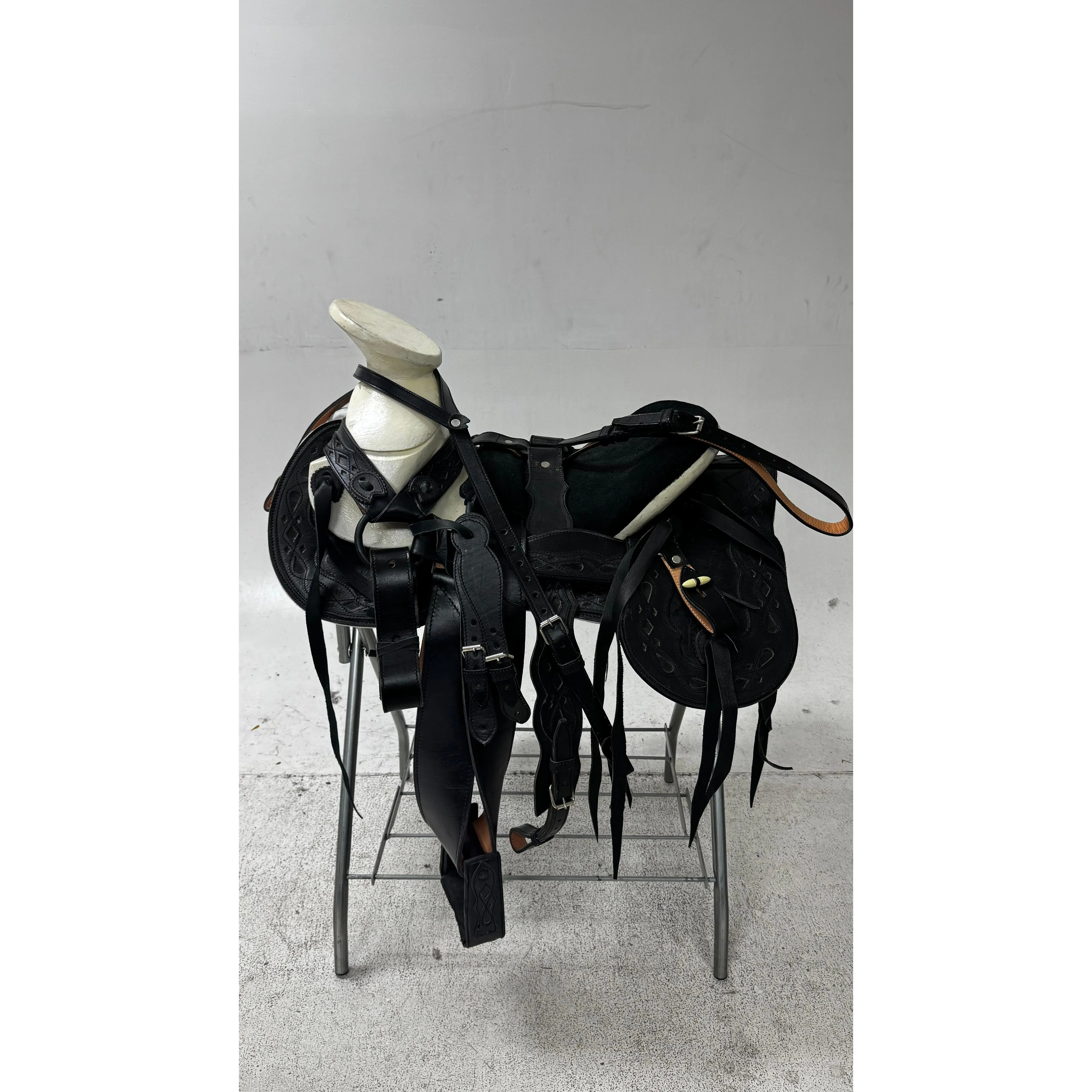 Charro Saddle – All Black Leather with Tooled Design (15.5”) “El Eclipse”