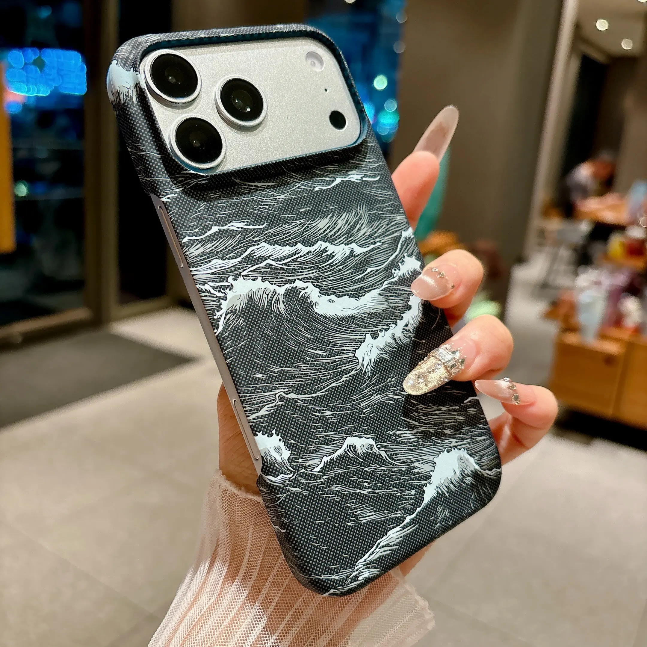 Magnetic Kevlar Carbon Fiber Durable Phone Case for iPhone 17 Pro, Matte Finish Protective Cover for iPhone 16 Pro Max, 15/14/13/12 Wave Design