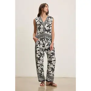 CLAUDIA PANT