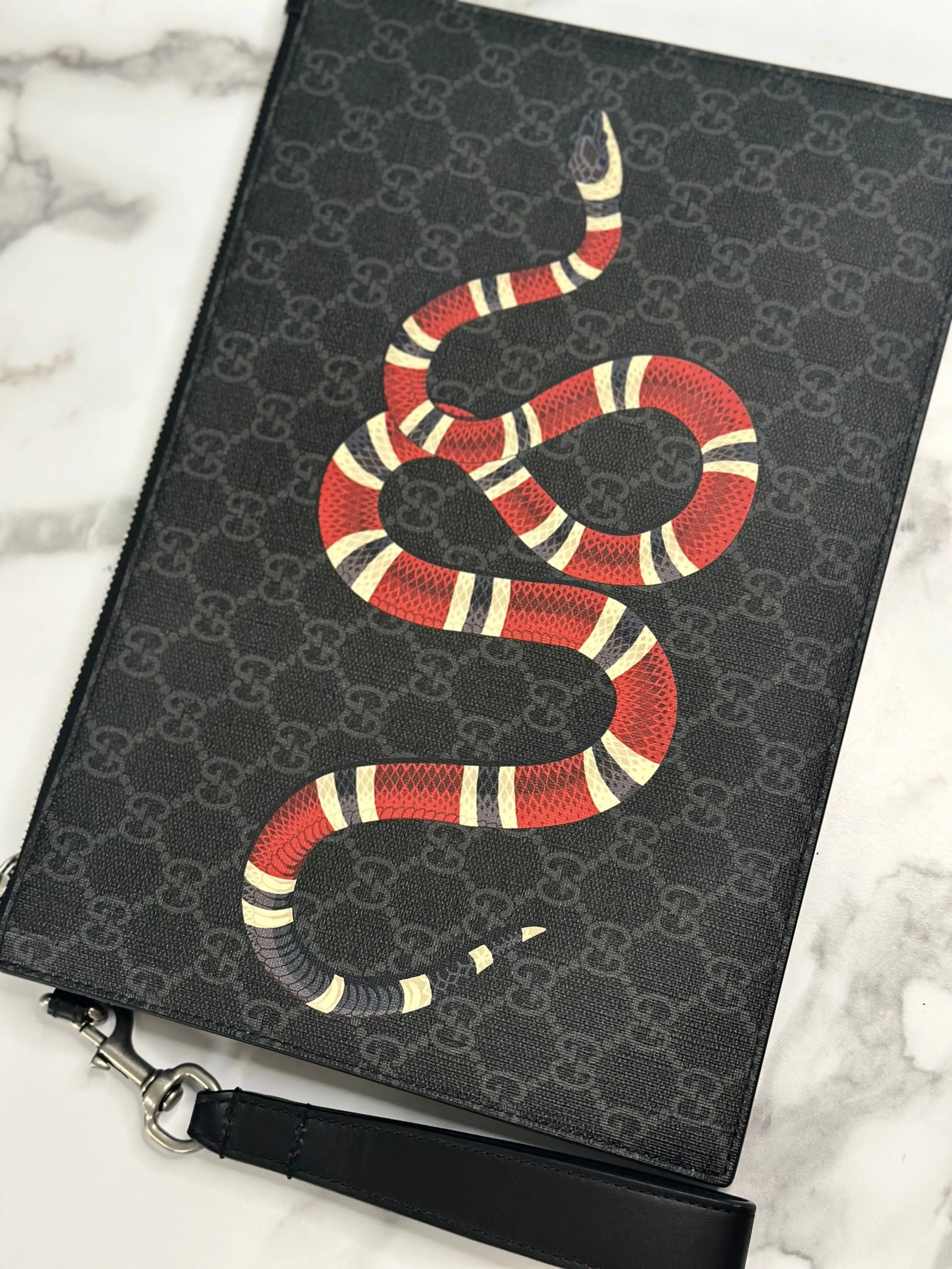 Pre-owned GUCCI canvas Clutches & Wristlets GG Supreme Bestiary Kingsnake Clutch