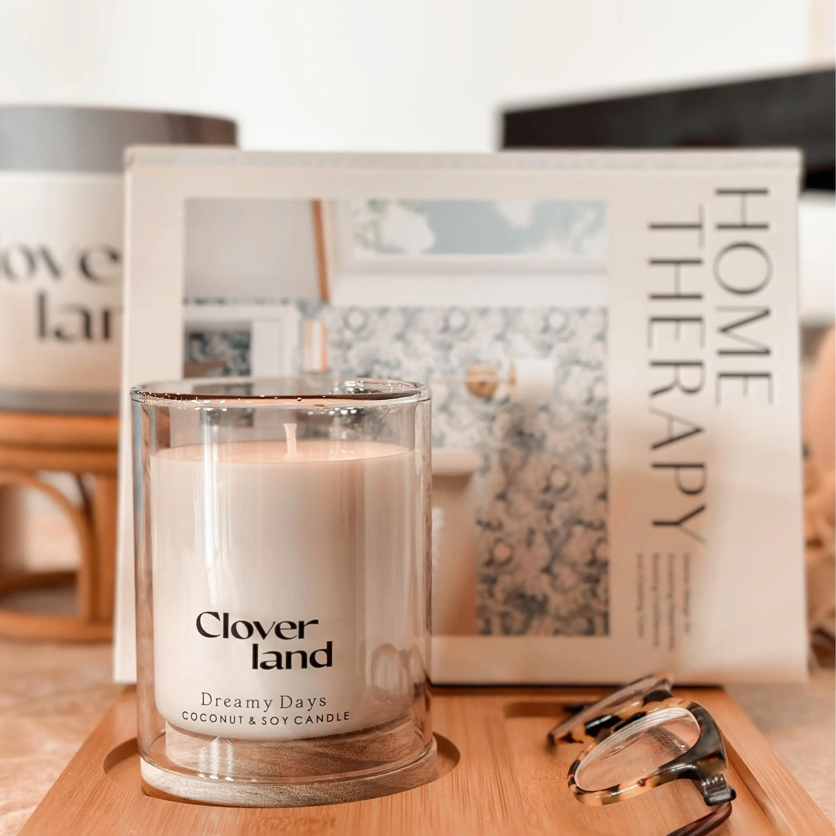 Cloverland Dreamy Days Coconut-Soy Luxury Candle 60 Hours Burn Time Lime/Mint Scent