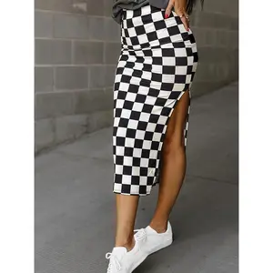HOT Elegant Women's Checkered Midi Skirt with Side Slit - Slimming, Casual Style in Black & White, Perfect for Fall, Machine Washable, Print, A-line, Autumn Bottoms Knit
