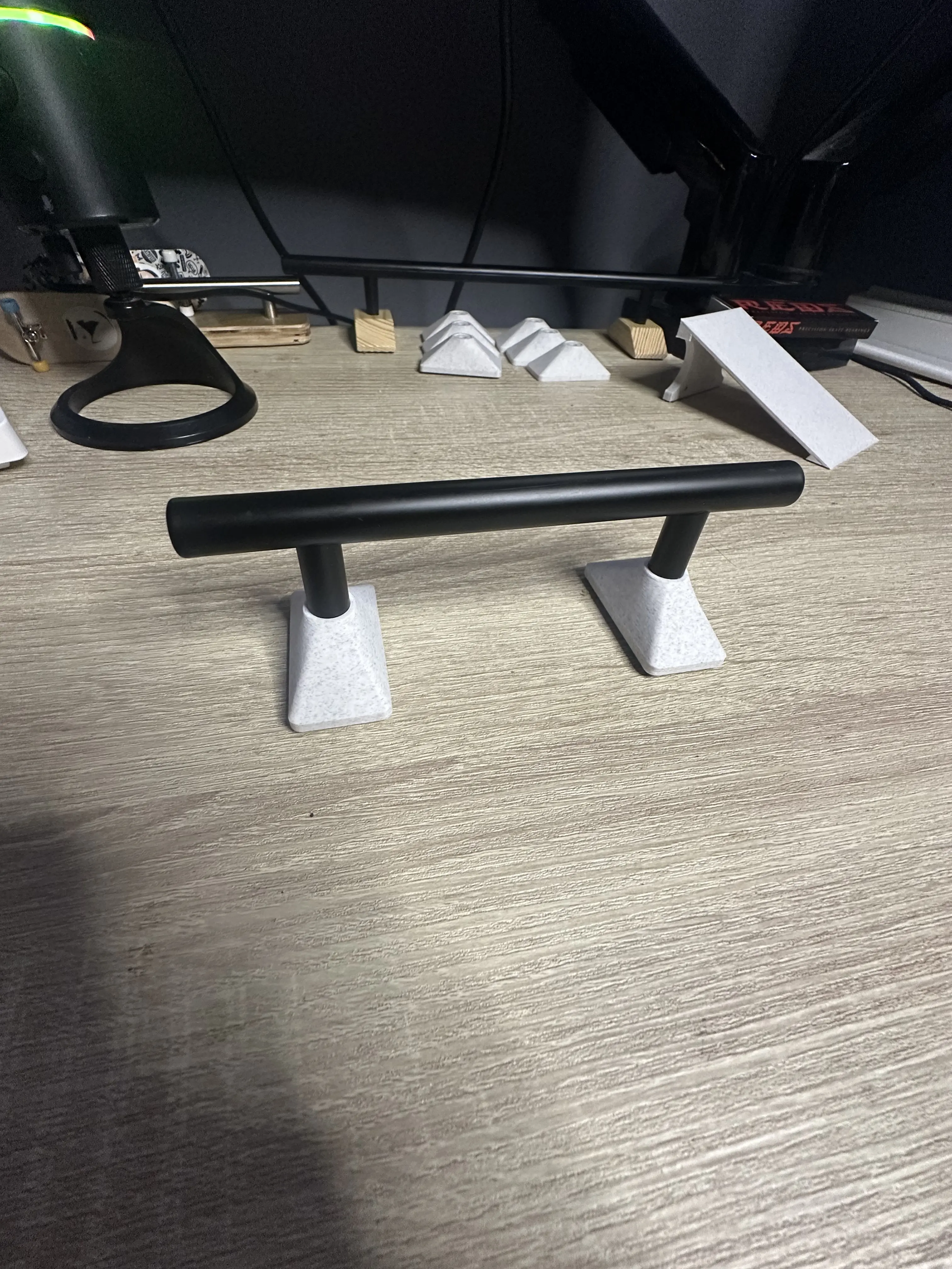 Pocket Fingerboard Rail Pocket Fingerboard Rail