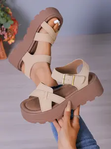 Summer New Cross Strap Thick Sole Sandals, Casual Trendy Sandals, Women's Metal Buckle Roman Beach Shoes, Casual Textile Upper, Rubber Sole, Plain Pattern, Elevated Sandals