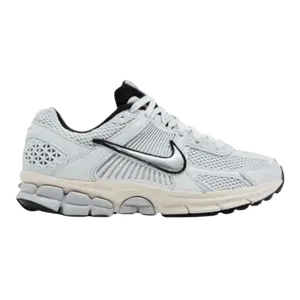 538426 Vomero 5 'Platinum Light Orewood Brown- Women