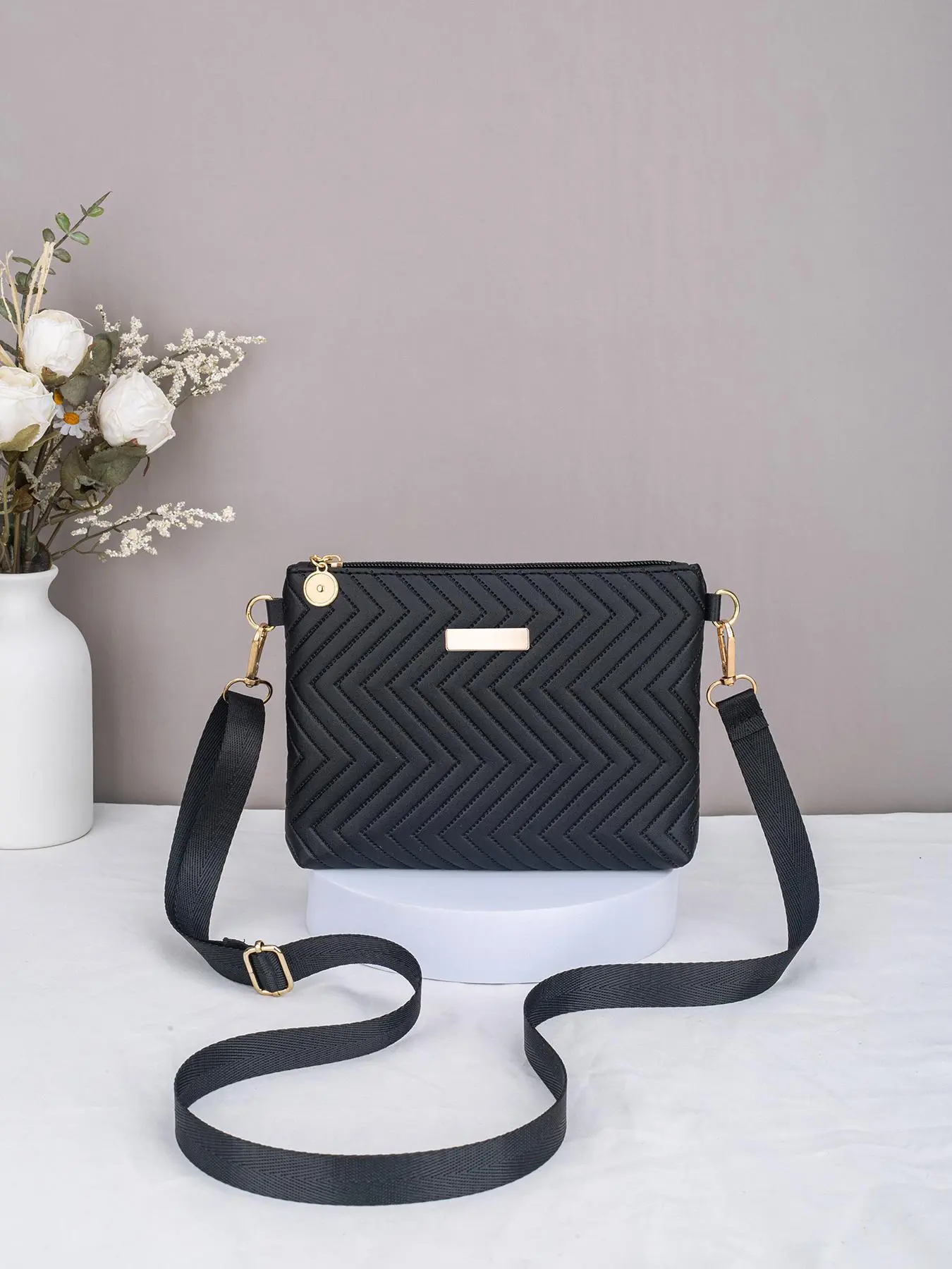 Trendy Wavy Texture Shoulder Bag, Elegant Single-Shoulder Crossbody Small Square Bag, Versatile Women's Handbag for Daily Use, Casual Crossbody Bag, Crossbody Purses