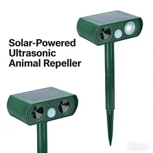 Solar-Powered Ultrasonic Animal Repeller LED Flashing Light 110° Detection Angle for Garden Pest Control Reusable Fly Traps