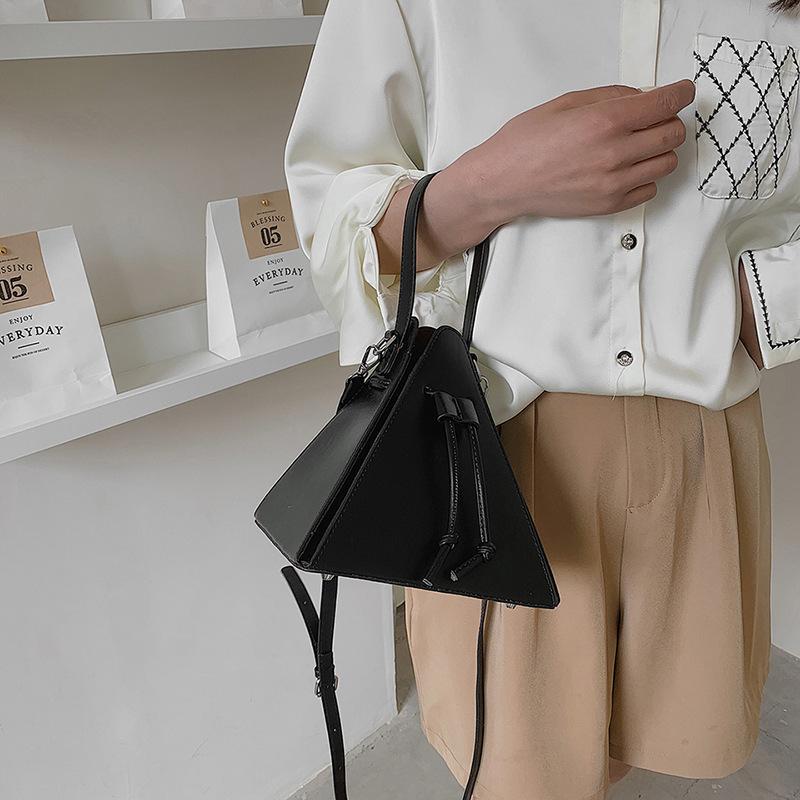Retro Handheld Triangle Bag 2026 New Niche Design Trendy Women's Bag Ins Single Shoulder Crossbody Bag