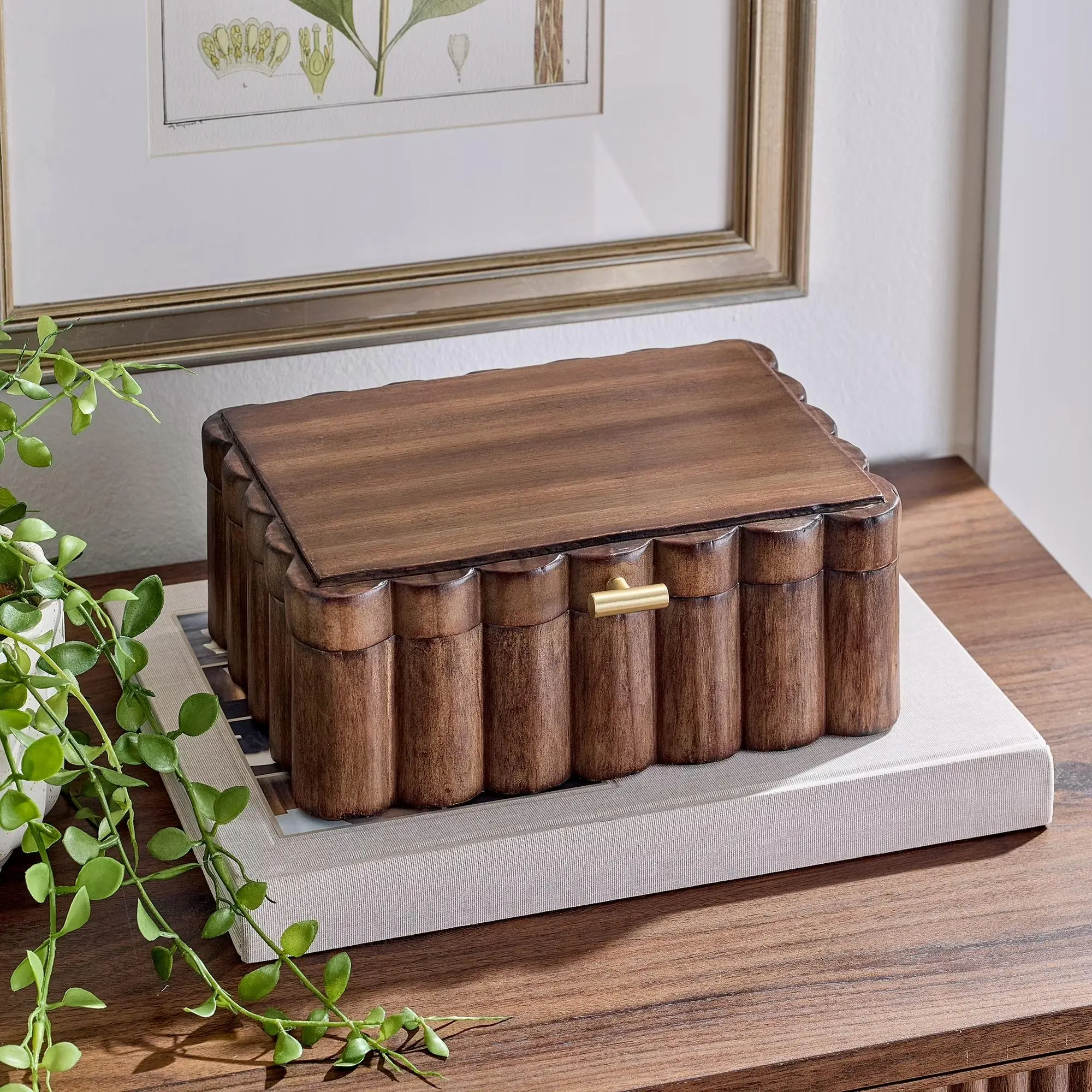 Scalloped Wooden Jewelry Box with Lid Decorative Wood Trinket Storage Organizer Natural Finish Keepsake Box for Jewelry, Small Accessories, Elegant Vanity and Dresser Storage