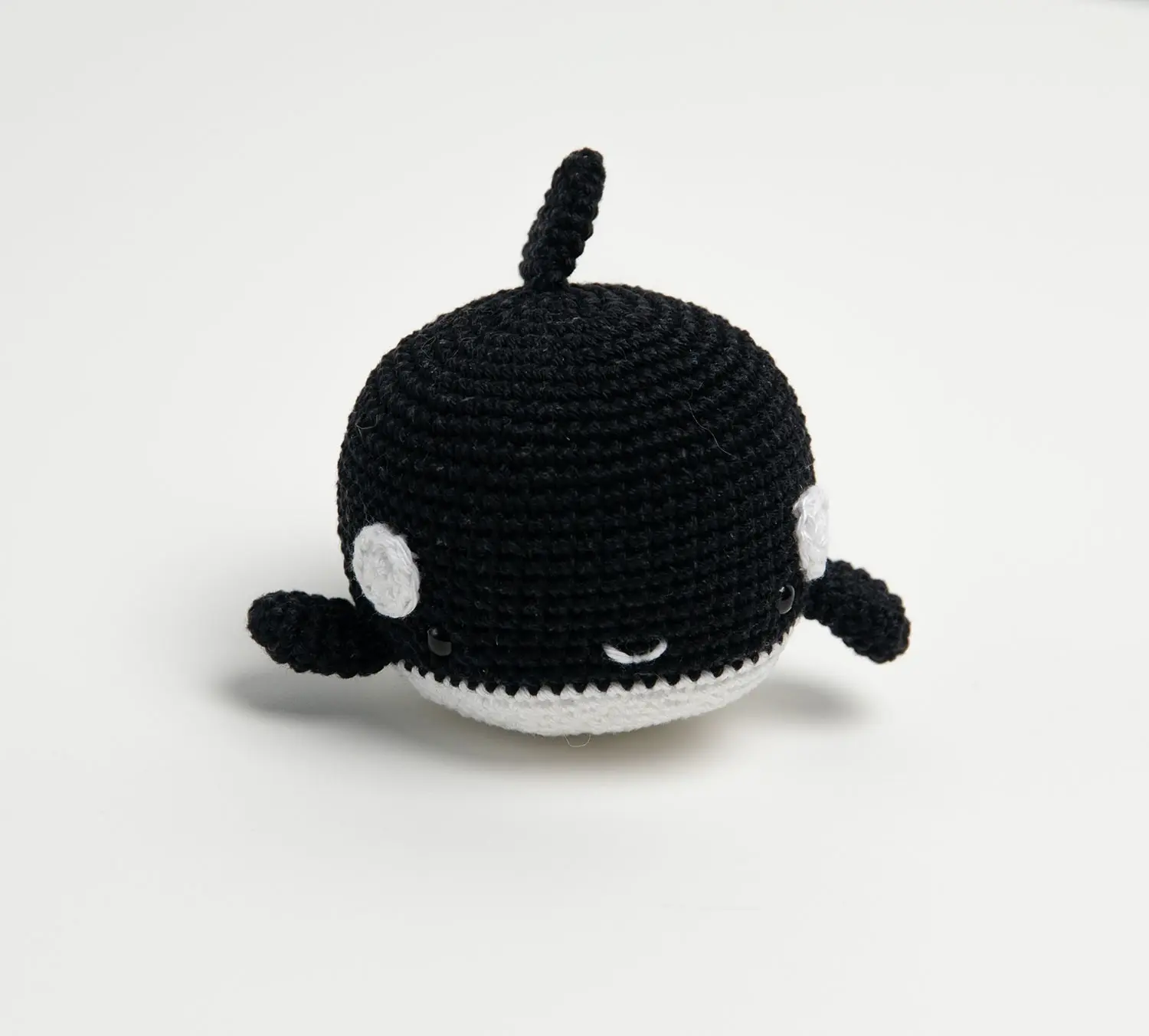 Looops Crochet Kit – Orca Amigurumi for Beginners with Step-by-Step Tutorials