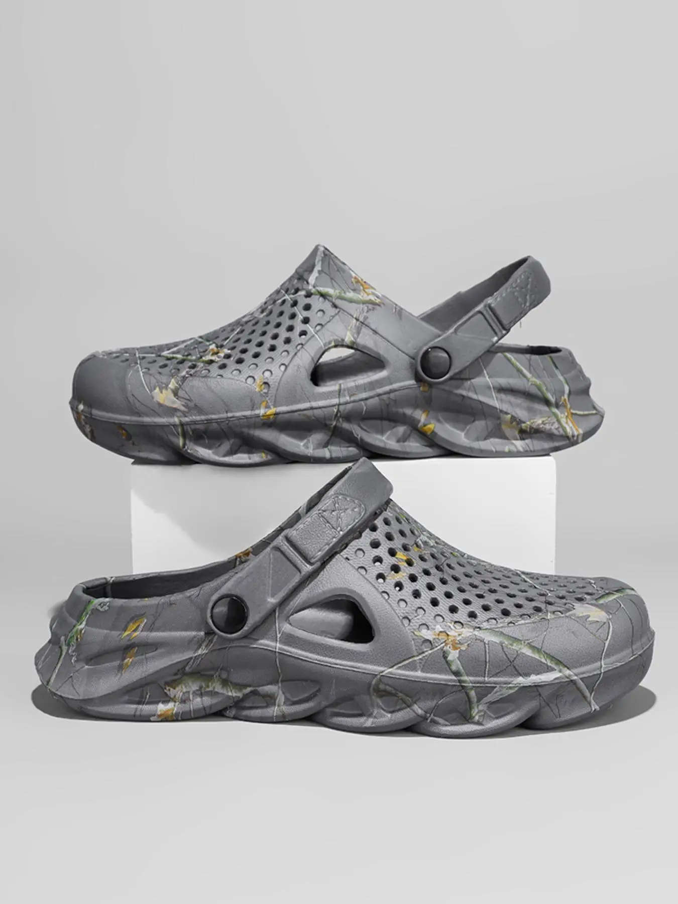 Men's Camo Print Breathable Clogs Slides, Breathable Lightweight Clogs, Casual Comfortable Breathable Non Slip Eva Slippers for Indoor Outdoor Wear, A