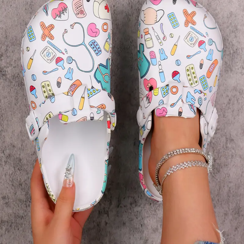 Women's Fashion Cartoon Print Slip-On Summer Slippers, Lightweight Eva Sole, Adjustable Buckle, Closed Toe Design, Perfect for Beach & Garden