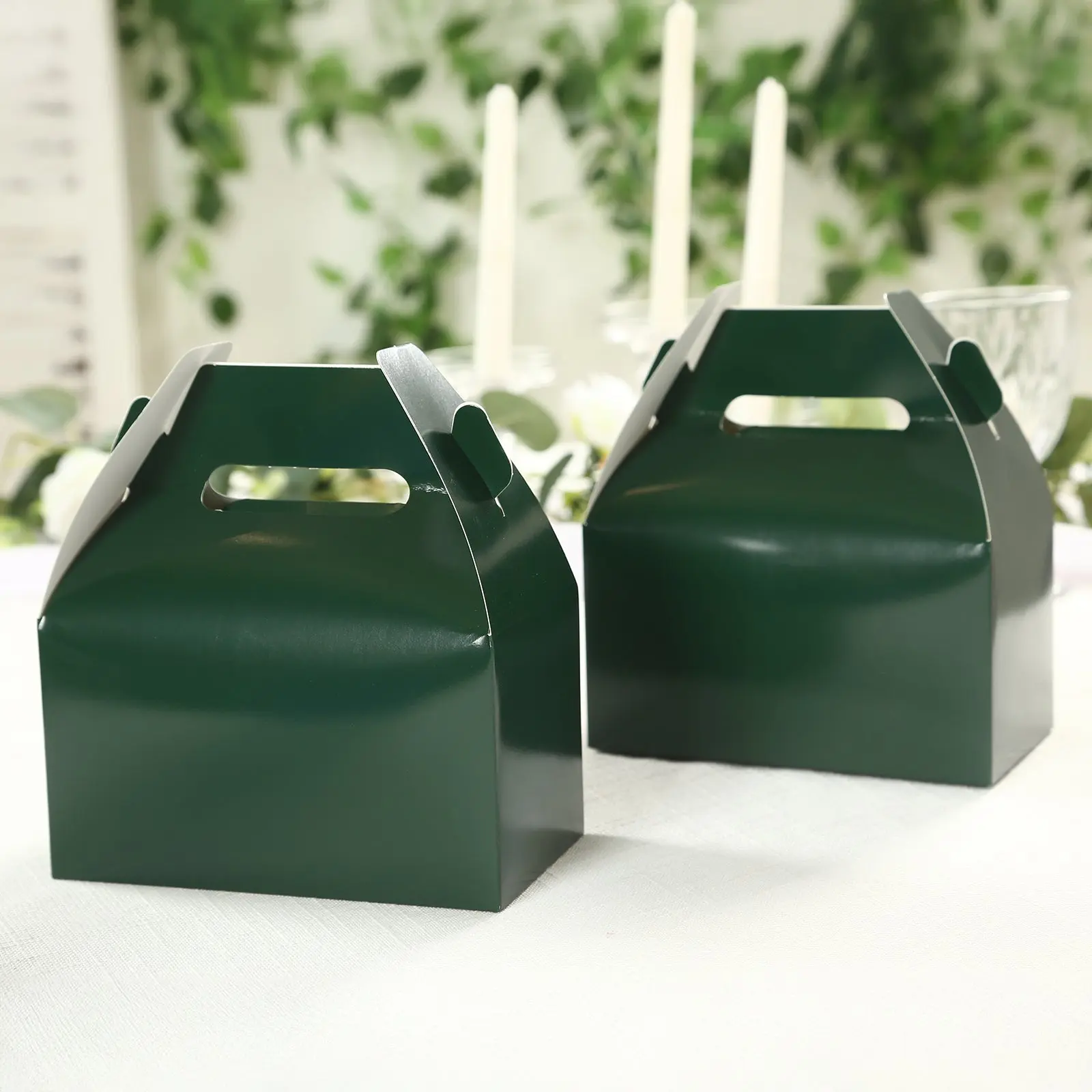 25-Pack Hunter Emerald Green Party Favor Boxes, Candy Gift Tote Gable Boxes for Office/Gift Wrapping - 6"x3.5"x7"