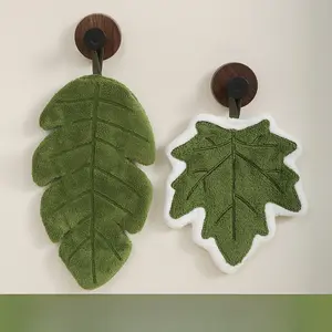 Ins-style green plant-shaped hand towel, thickened coral fleece, absorbent and quick-drying, suitable for kitchen and bathroom, banana leaf and maple leaf children's handkerchief, hanging design to save space