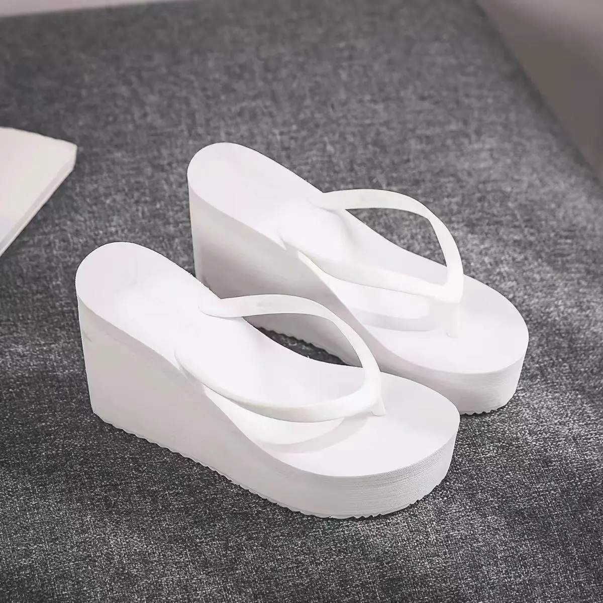White height-increasing platform flip-flops with EVA soft sole
